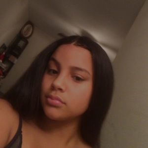 Meet your Posher, Dayana